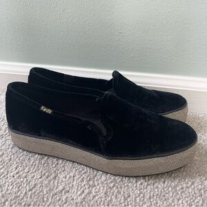 Keds Women’s Double Decker Dazzle Slip On Black Velvet Sneaker Size 6.5 Glam